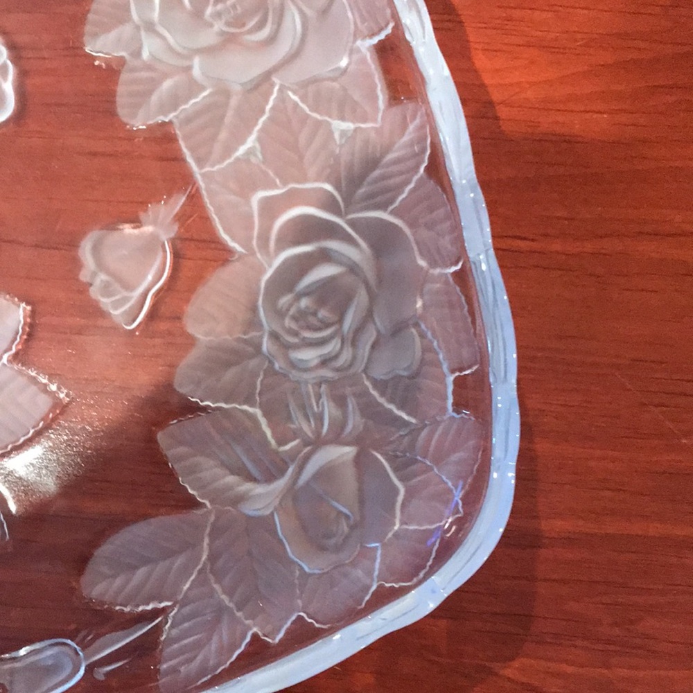 Glass Tray with Roses - Picture 6 of 10